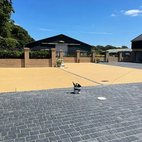 gallery-yorkshire-resin-exteriors-sandstone-resin-driveway-resin-drive-hull